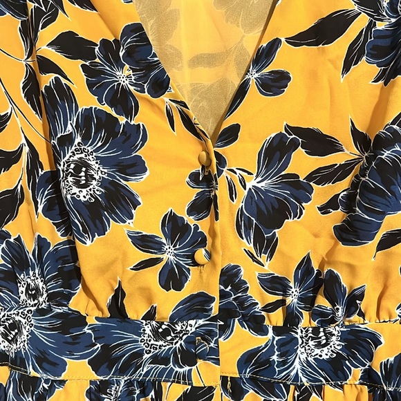 Spring Dress Sise Small - Picture 4 of 4